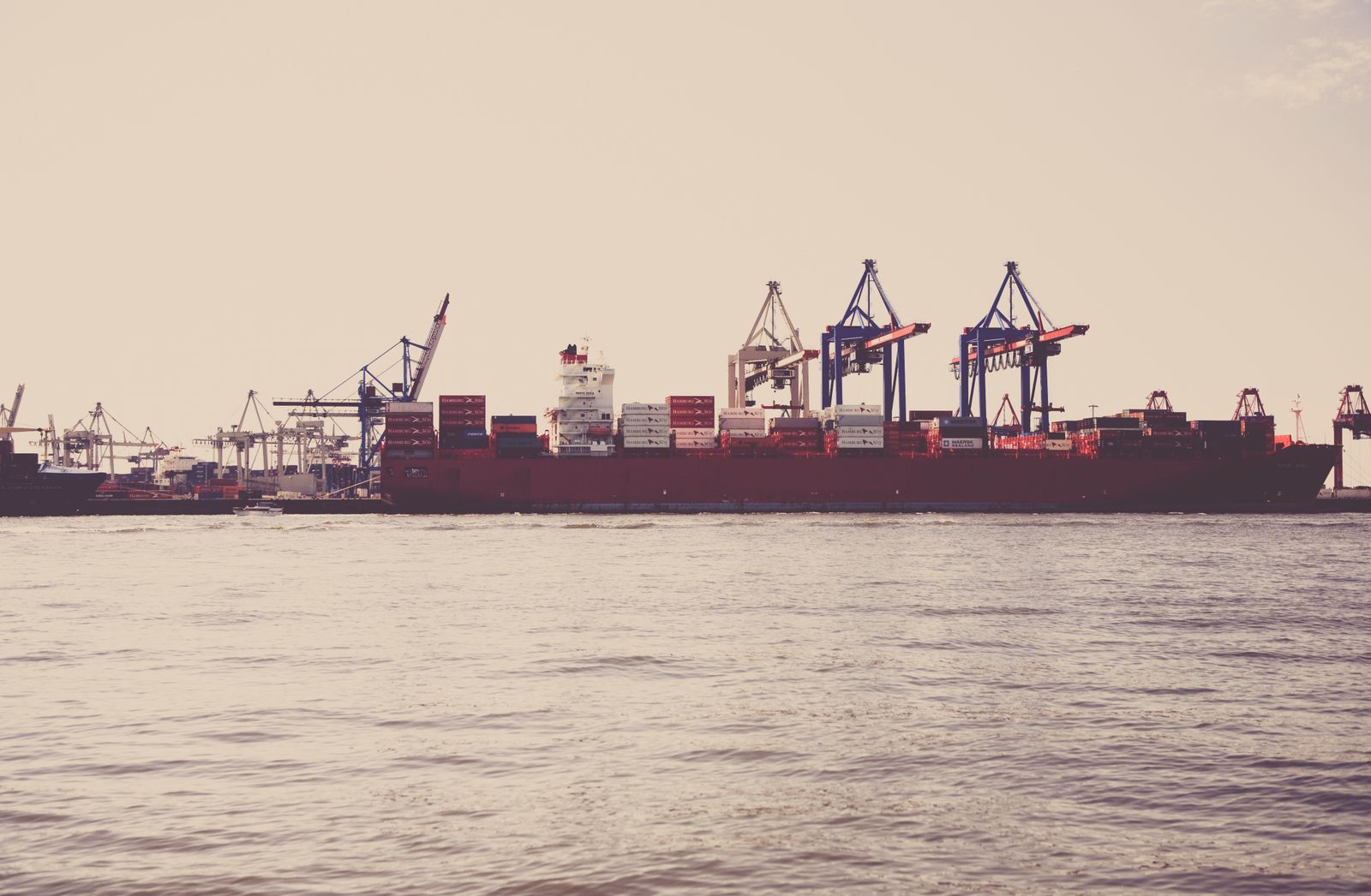 Export di beni a basse emissioni di CO₂: perché la carbon footprint dei prodotti è la nuova leva di competitività per le imprese italiane.